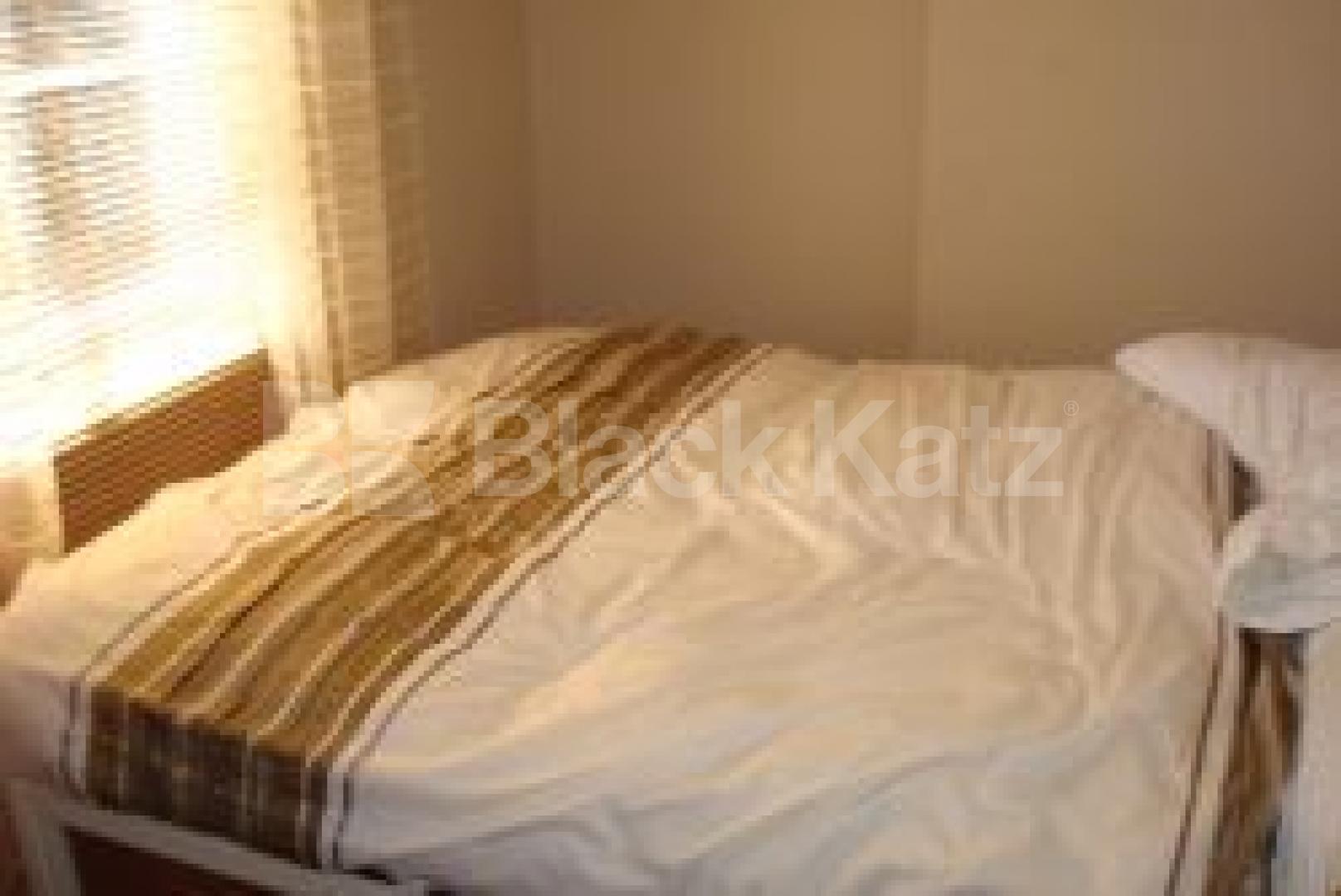 			Studio Apartment, 1 bath, 1 reception Flat			 Southill Park Gardens, HAMPSTEAD/BELSIZE PARK